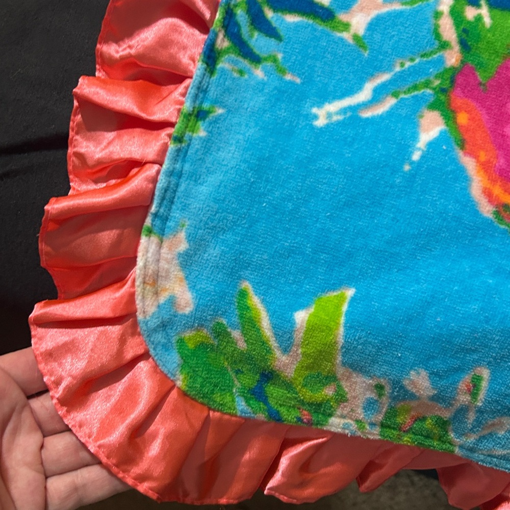 Beach Bunny Beach towel - Picture 3 of 3